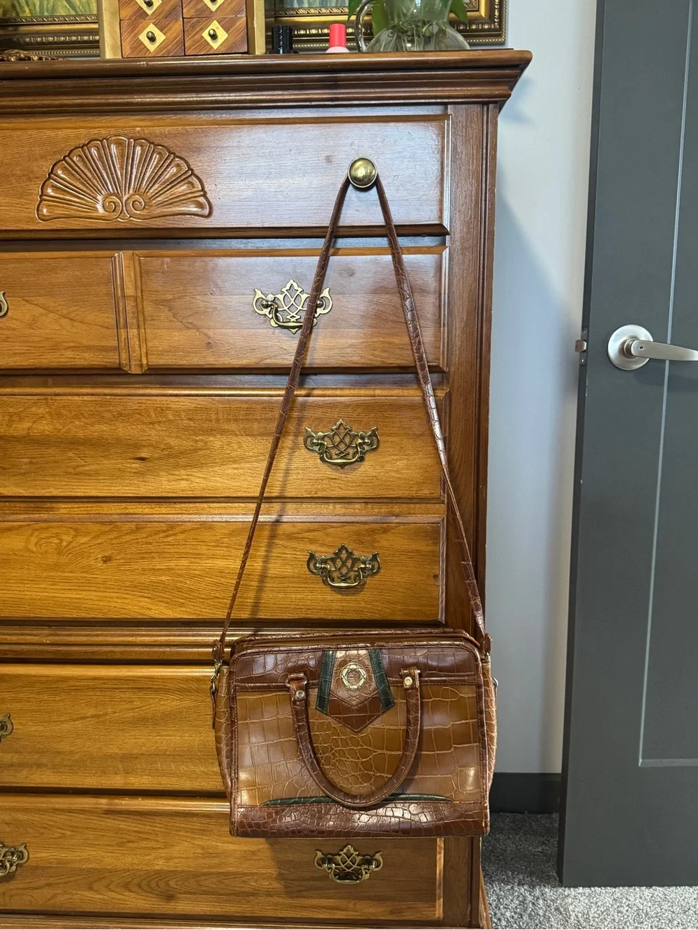 Dolce Vita Brown Croc-Texture Shoulder Bag